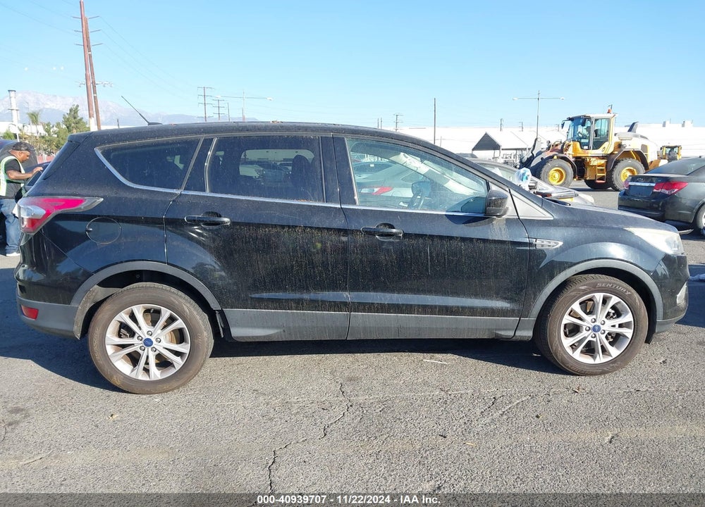 2017 FORD ESCAPE SE VIN: 1FMCU0G9XHUA28703