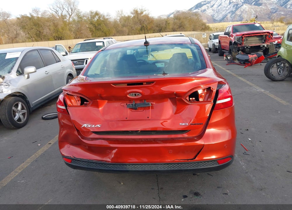 2018 FORD FOCUS SEL VIN: 1FADP3H26JL311202