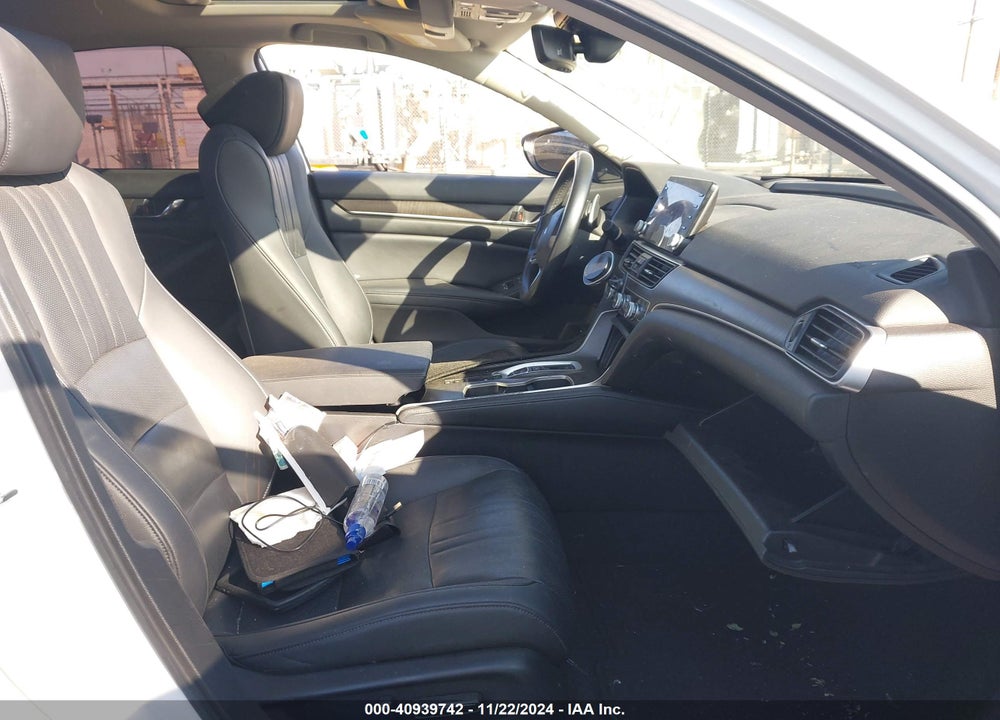 2021 HONDA ACCORD VIN: 1HGCV3F90MA018635