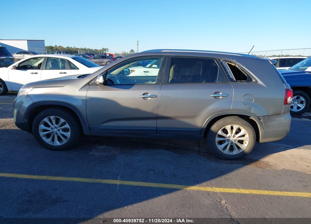 2014 KIA SORENTO EX V6 VIN: 5XYKU4A74EG481551