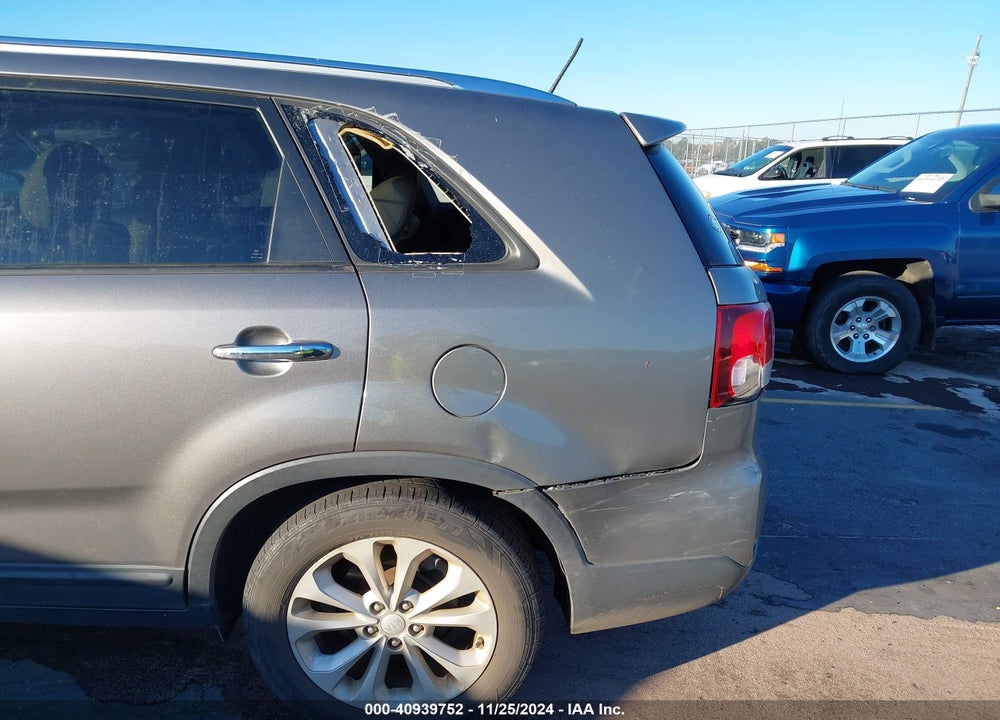 2014 KIA SORENTO EX V6 VIN: 5XYKU4A74EG481551