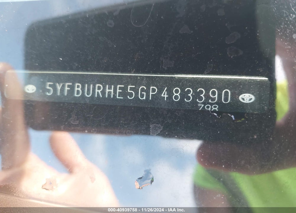 2016 TOYOTA COROLLA LE VIN: 5YFBURHE5GP483390