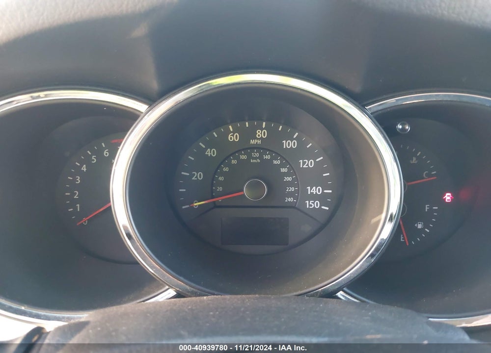 2013 KIA SORENTO LX VIN: 5XYKT4A65DG320053