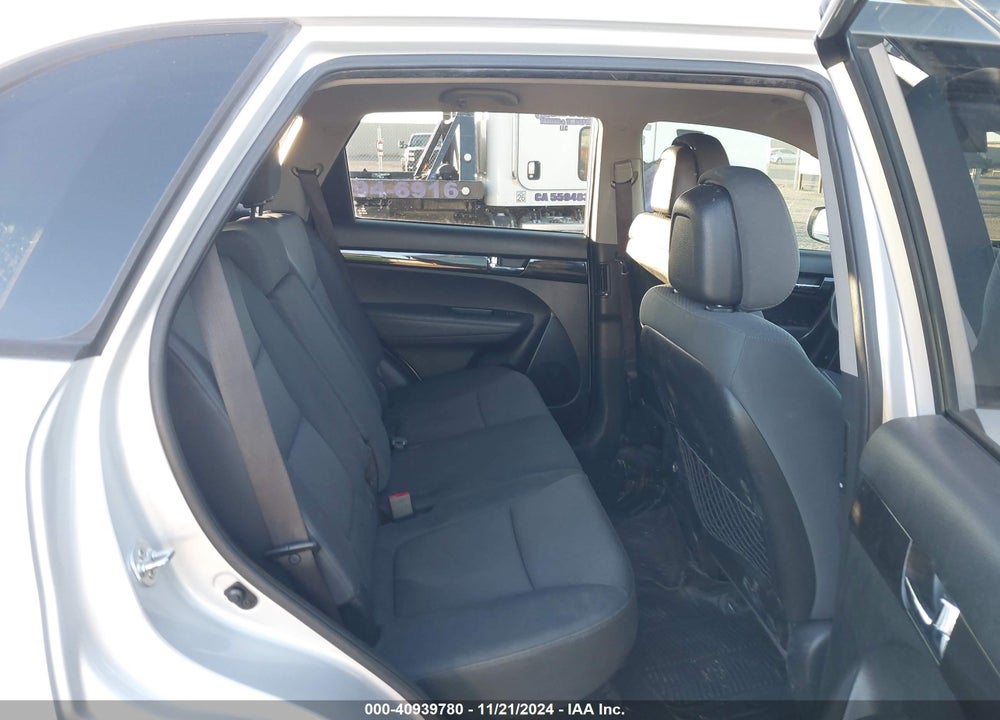 2013 KIA SORENTO LX VIN: 5XYKT4A65DG320053