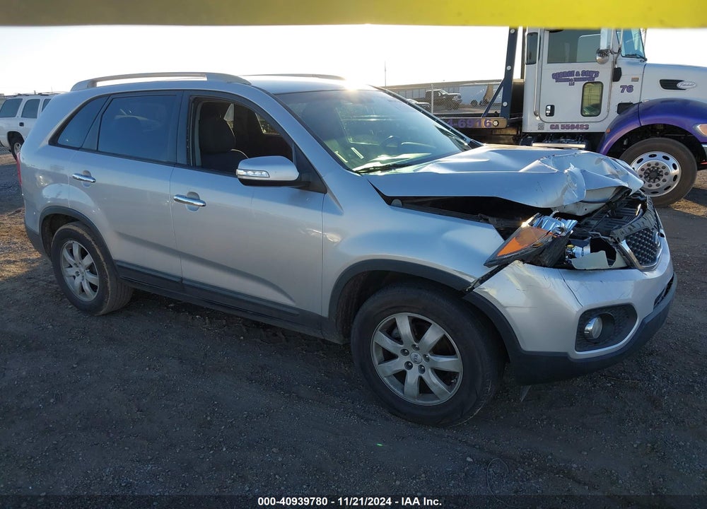 2013 KIA SORENTO LX VIN: 5XYKT4A65DG320053