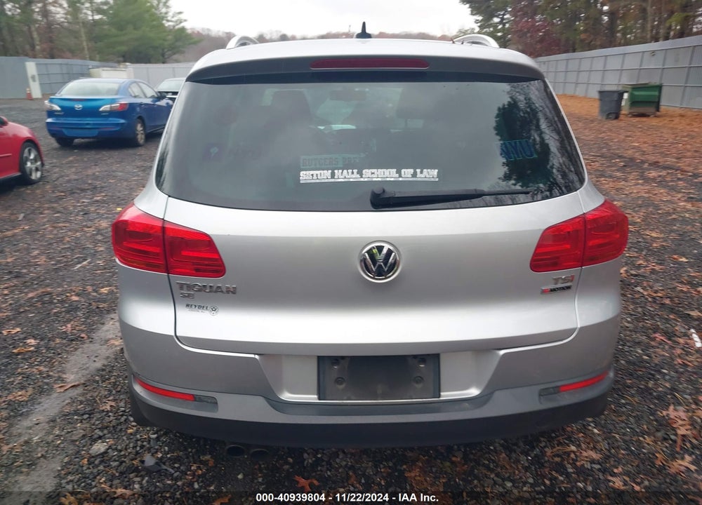 2016 VOLKSWAGEN TIGUAN SE VIN: WVGBV7AX9GW607631