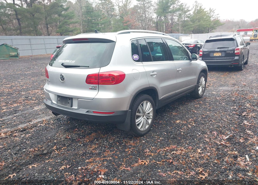2016 VOLKSWAGEN TIGUAN SE VIN: WVGBV7AX9GW607631