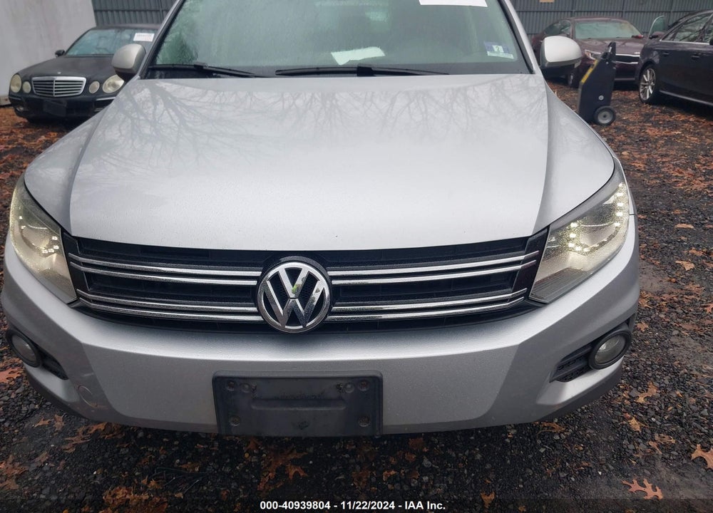 2016 VOLKSWAGEN TIGUAN SE VIN: WVGBV7AX9GW607631
