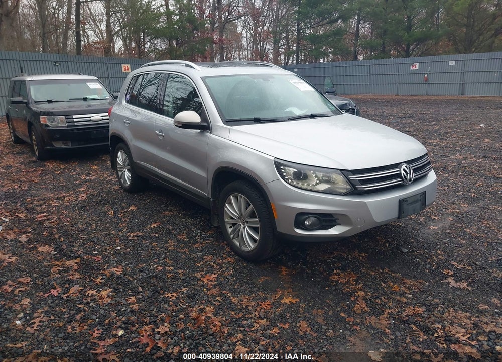 2016 VOLKSWAGEN TIGUAN SE VIN: WVGBV7AX9GW607631
