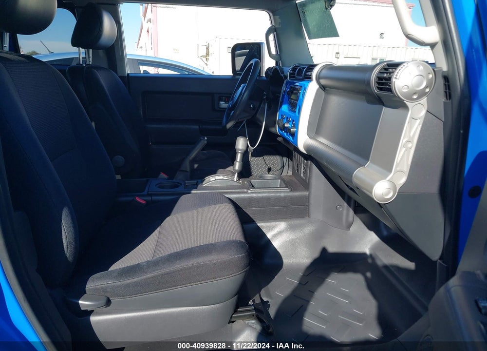 2007 TOYOTA FJ CRUISER VIN: JTEZU11F370014873