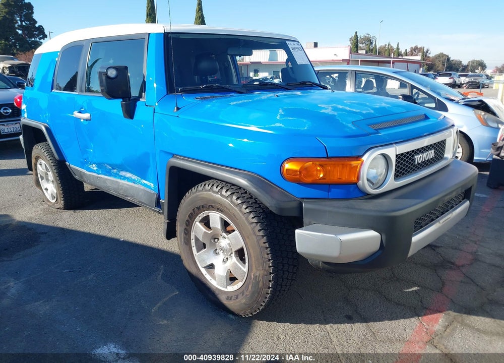 2007 TOYOTA FJ CRUISER VIN: JTEZU11F370014873