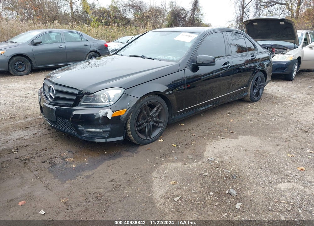 2012 MERCEDES-BENZ C 300 LUXURY 4MATIC/SPORT 4MATIC VIN: WDDGF8BB7CA700385