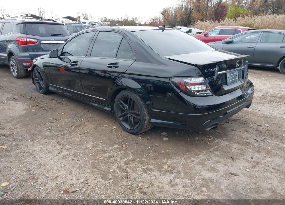 2012 MERCEDES-BENZ C 300 LUXURY 4MATIC/SPORT 4MATIC VIN: WDDGF8BB7CA700385