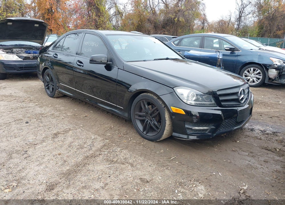 2012 MERCEDES-BENZ C 300 LUXURY 4MATIC/SPORT 4MATIC VIN: WDDGF8BB7CA700385