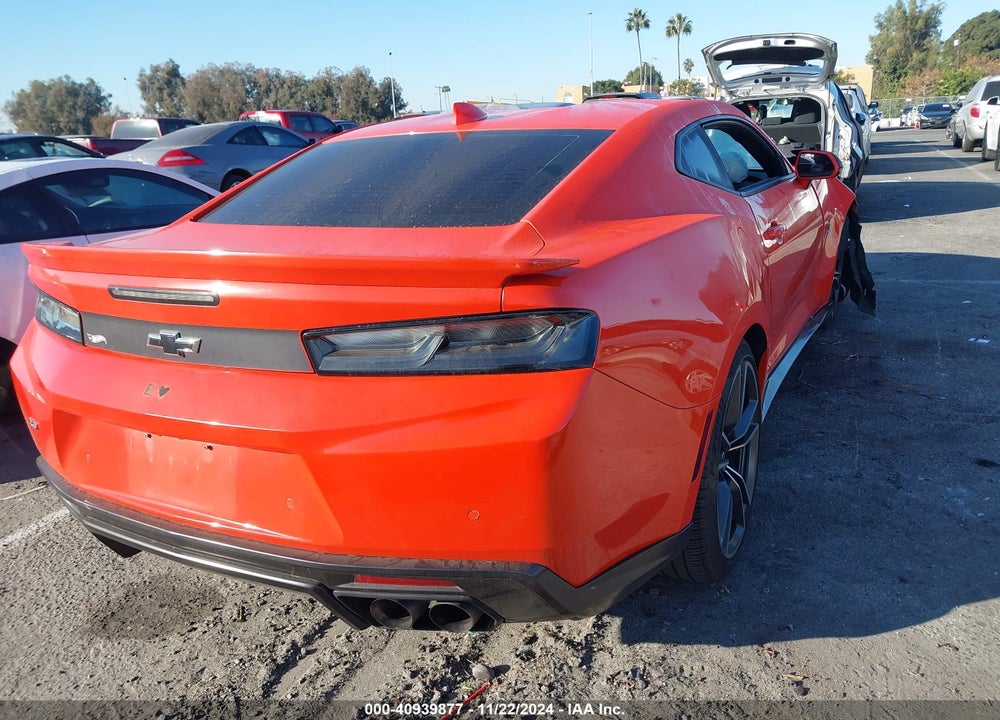 2018 CHEVROLET CAMARO 2LT VIN: 1G1FD1RS8J0158119