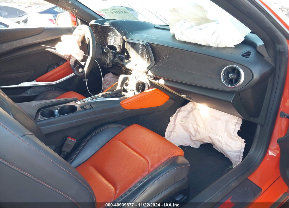 2018 CHEVROLET CAMARO 2LT VIN: 1G1FD1RS8J0158119