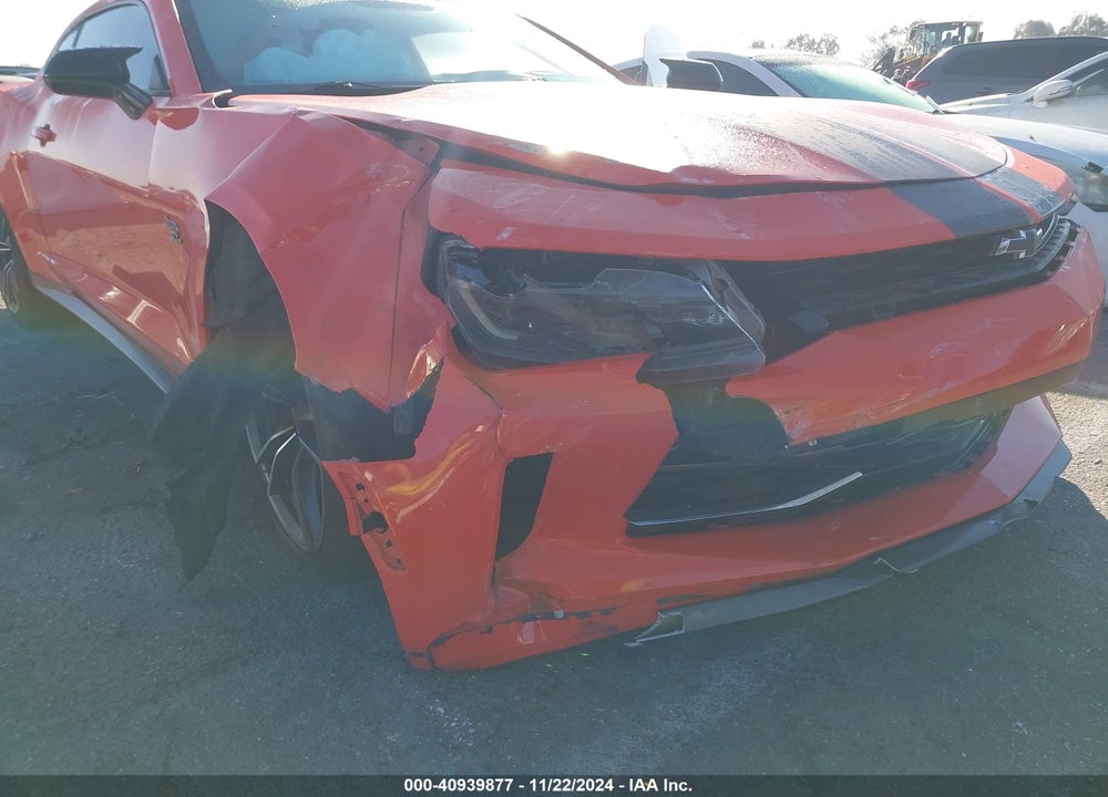 2018 CHEVROLET CAMARO 2LT VIN: 1G1FD1RS8J0158119