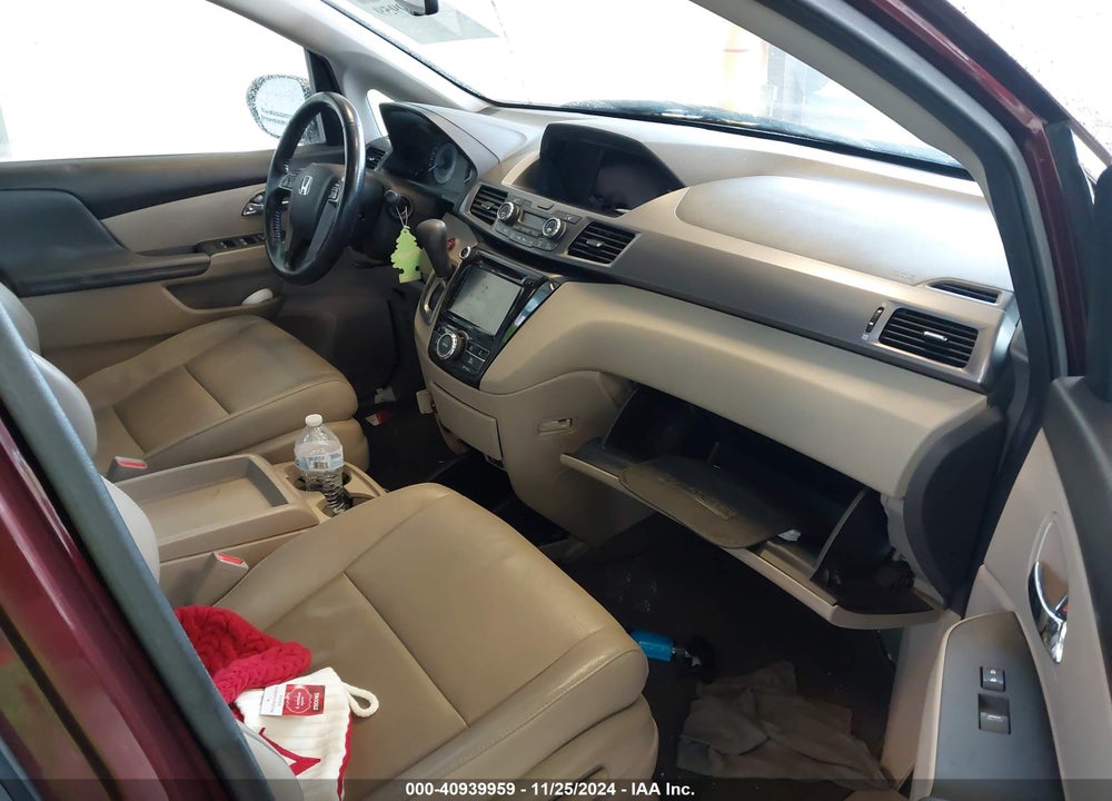 2015 HONDA ODYSSEY EX-L VIN: 5FNRL5H68FB107490