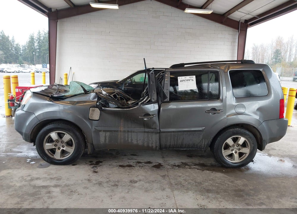 2011 HONDA PILOT EX VIN: 5FNYF4H47BB064783