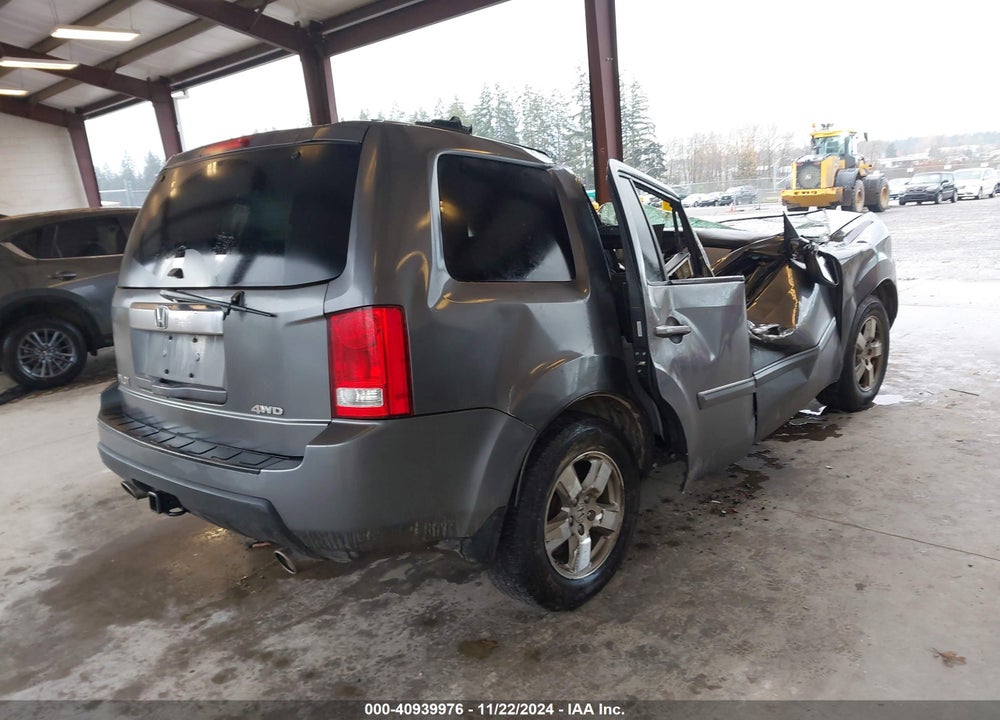 2011 HONDA PILOT EX VIN: 5FNYF4H47BB064783