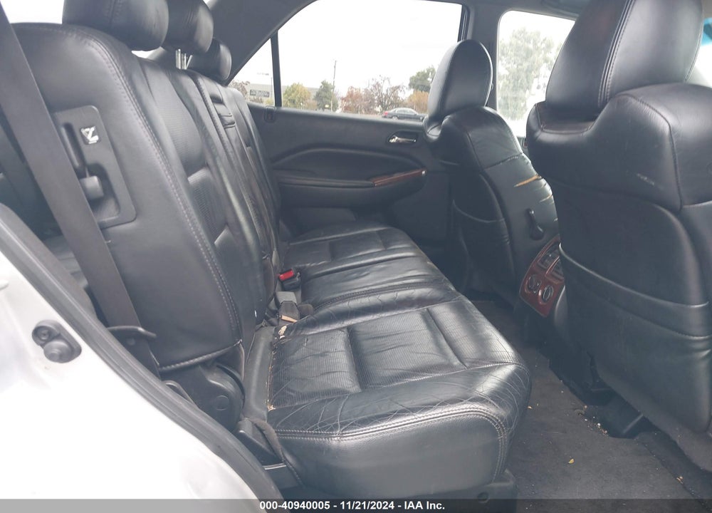 2005 ACURA MDX VIN: 2HNYD18215H548430