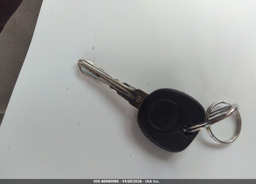 2005 CHEVROLET COBALT VIN: 1G1AK52F557523597