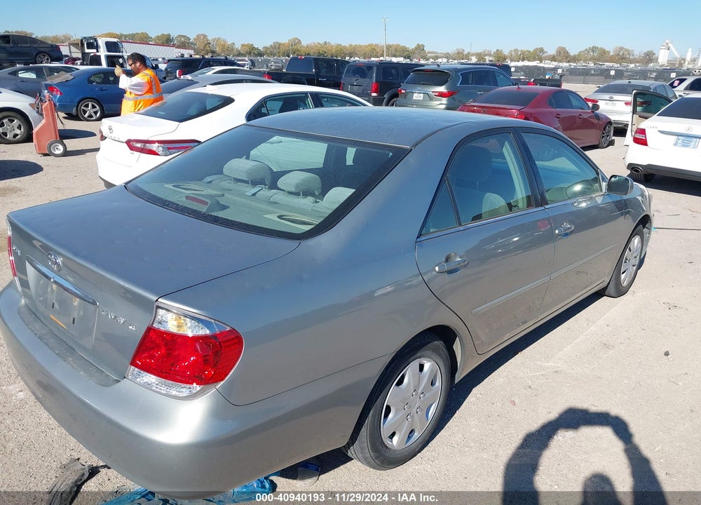 2005 TOYOTA CAMRY LE VIN: 4T1BE32K85U622996