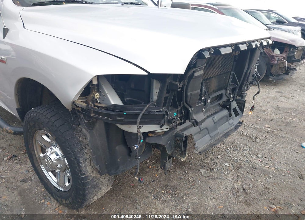 2018 RAM 2500 SLT 4X4 6'4 BOX VIN: 3C6TR5DT5JG402492