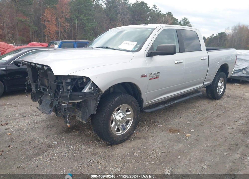 2018 RAM 2500 SLT 4X4 6'4 BOX VIN: 3C6TR5DT5JG402492