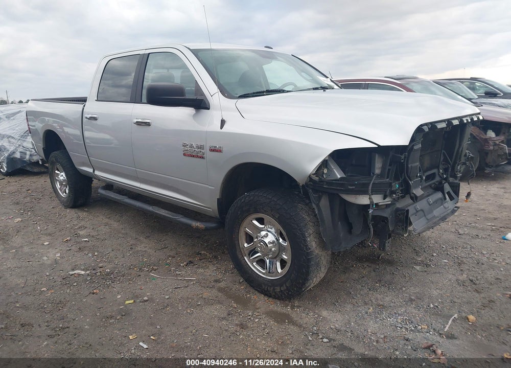 2018 RAM 2500 SLT 4X4 6'4 BOX VIN: 3C6TR5DT5JG402492