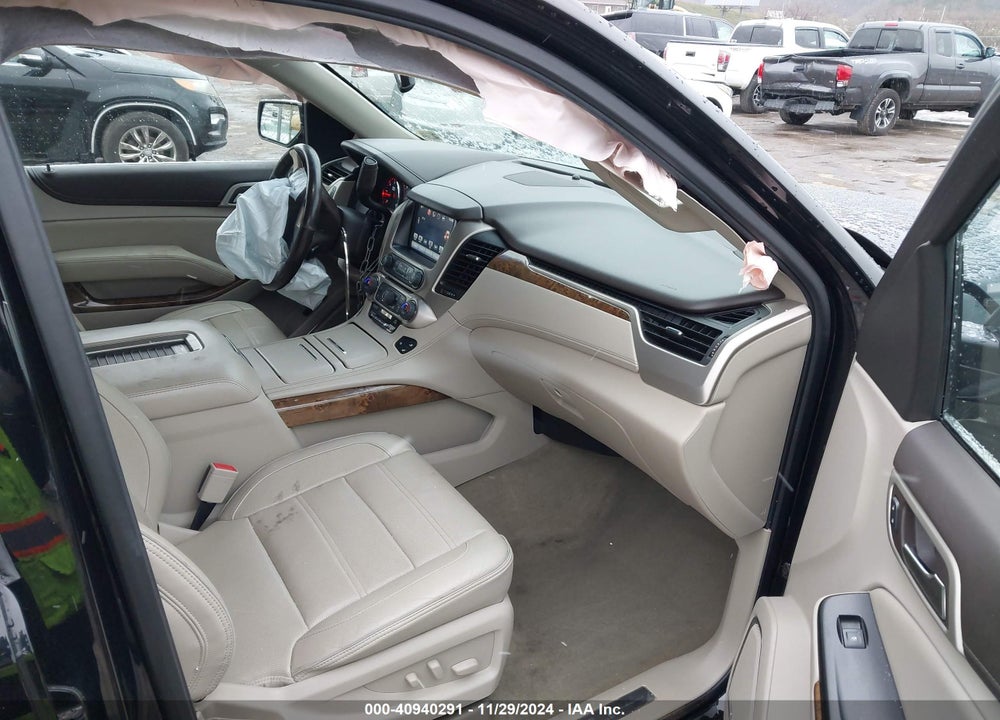 2016 GMC YUKON XL DENALI VIN: 1GKS2HKJ6GR322658