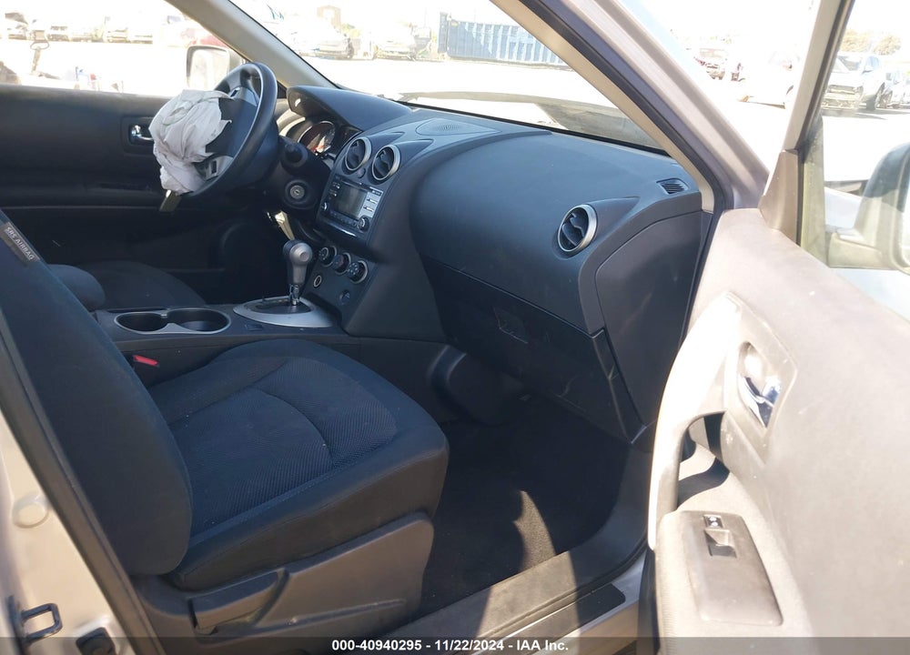 2015 NISSAN ROGUE SELECT S VIN: JN8AS5MT0FW667290