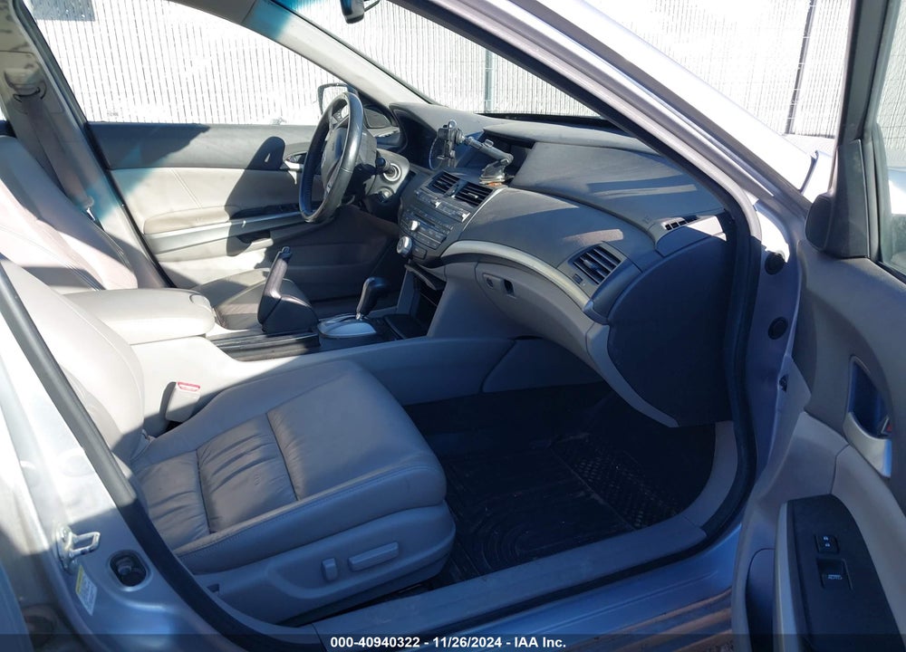 2010 HONDA ACCORD 3.5 EX-L VIN: 1HGCP3F83AA028413