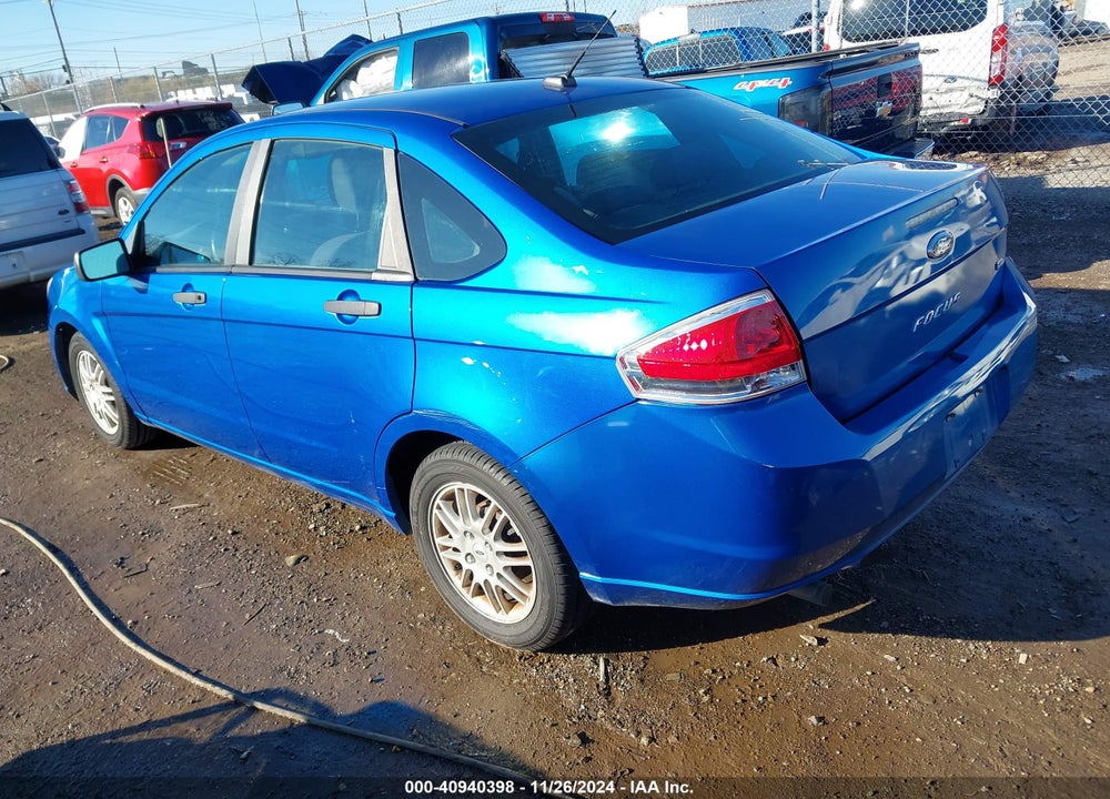 2011 FORD FOCUS SE VIN: 1FAHP3FN5BW145527