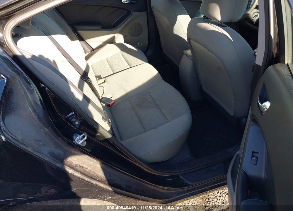 2016 KIA FORTE LX VIN: KNAFK4A65G5474972