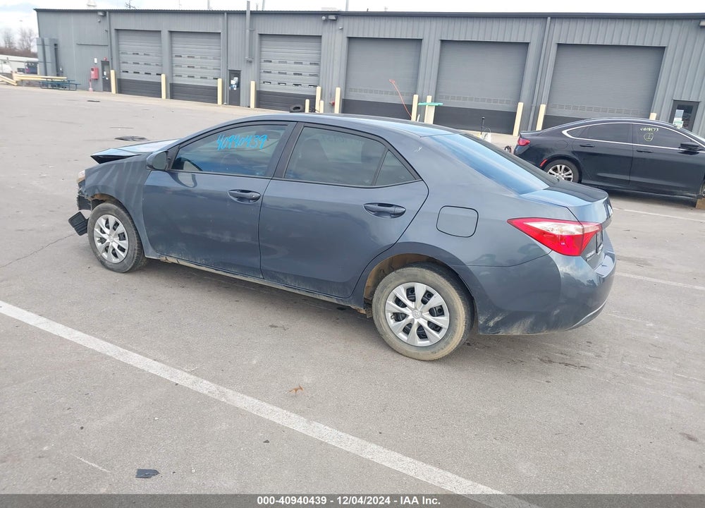 2018 TOYOTA COROLLA VIN: 5YFBURHE6JP823136