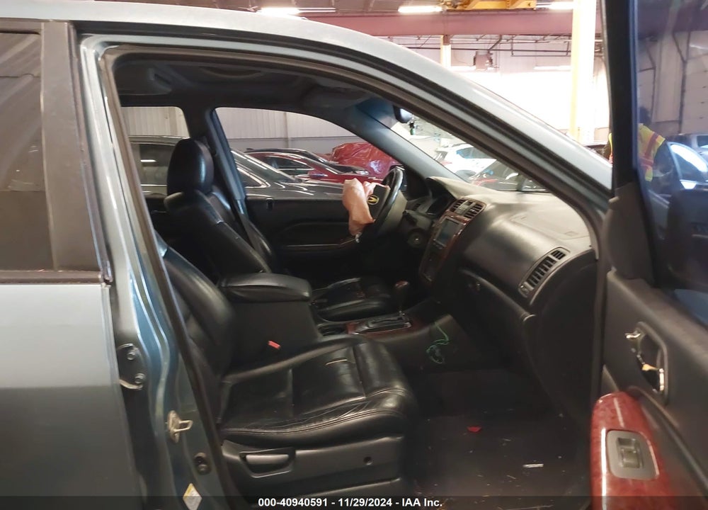 2005 ACURA MDX VIN: 2HNYD18275H521555