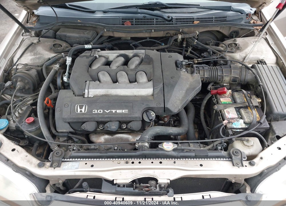 2001 HONDA ACCORD 3.0 LX VIN: 1HGCG164X1A027244