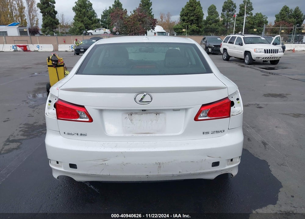 2009 LEXUS IS 250 VIN: JTHBK262892094233