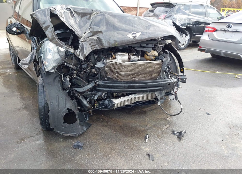 2015 MINI PACEMAN COOPER S VIN: WMWSS7C57FWN70700