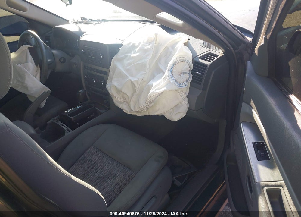 2007 JEEP GRAND CHEROKEE LAREDO VIN: 1J8GR48K97C512312