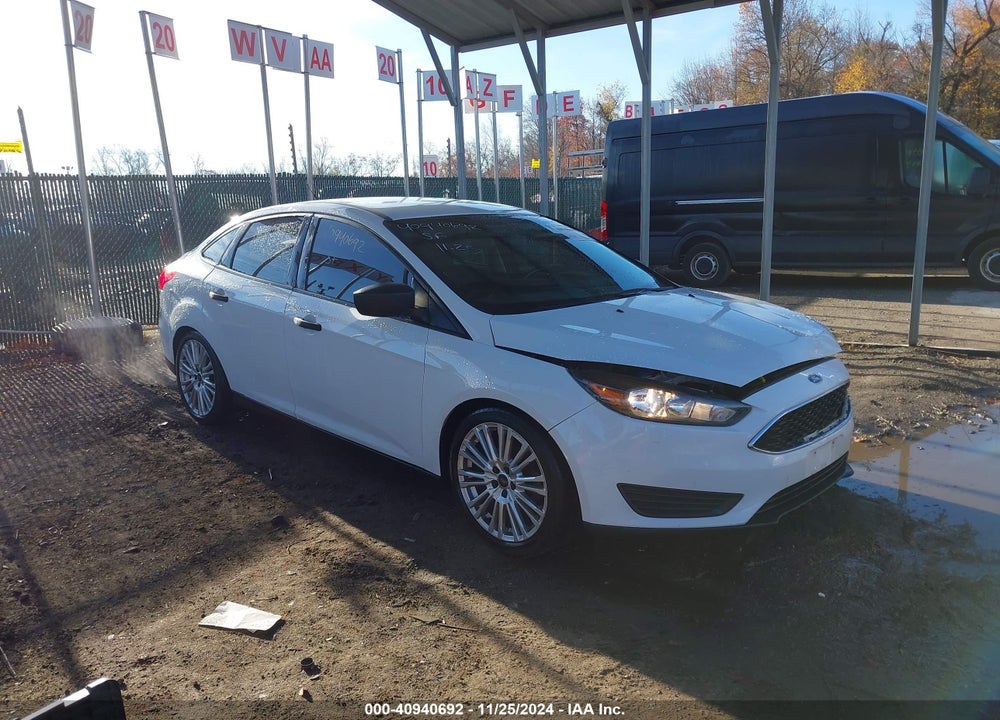 2016 FORD FOCUS S VIN: 1FADP3E24GL228915