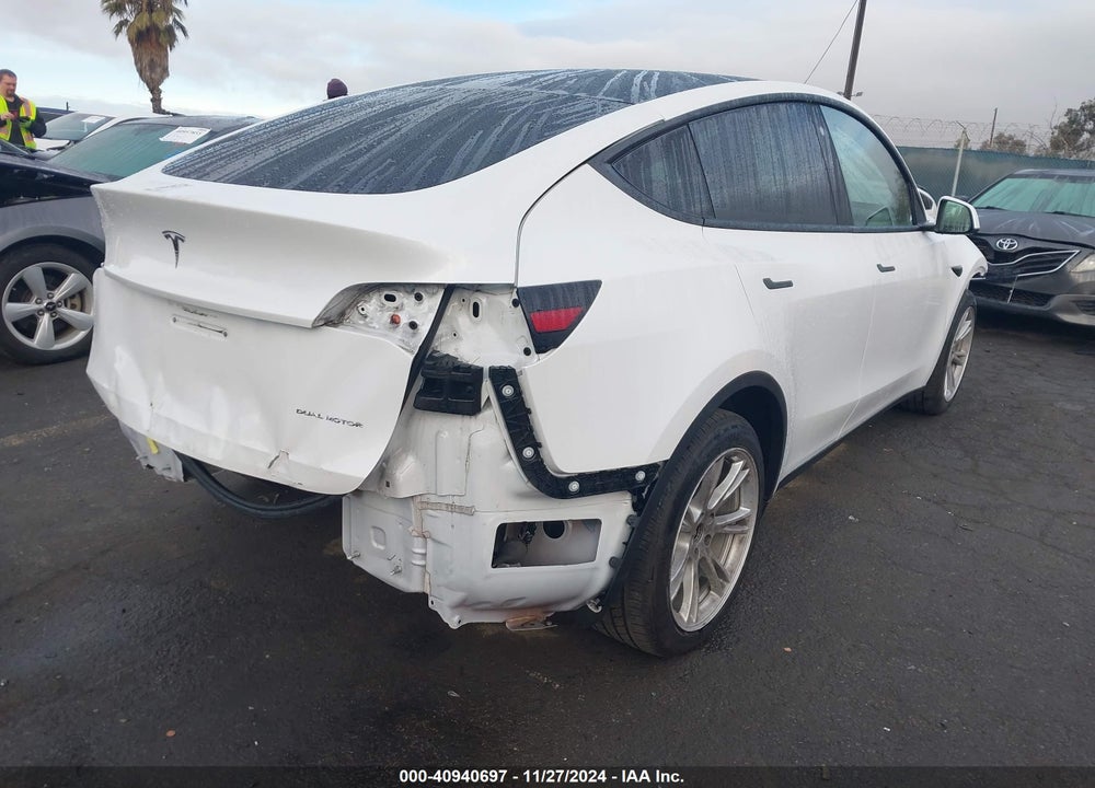 2022 TESLA MODEL Y LONG RANGE DUAL MOTOR ALL-WHEEL DRIVE VIN: 7SAYGAEE5NF553411
