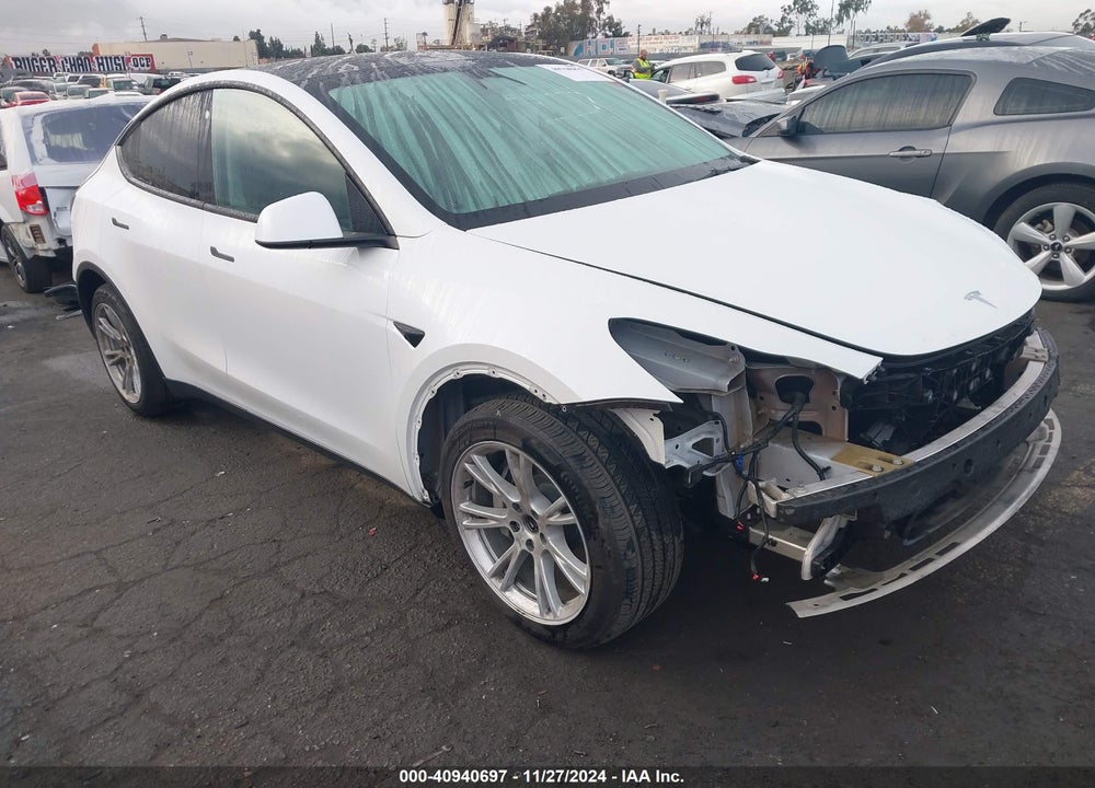2022 TESLA MODEL Y LONG RANGE DUAL MOTOR ALL-WHEEL DRIVE VIN: 7SAYGAEE5NF553411