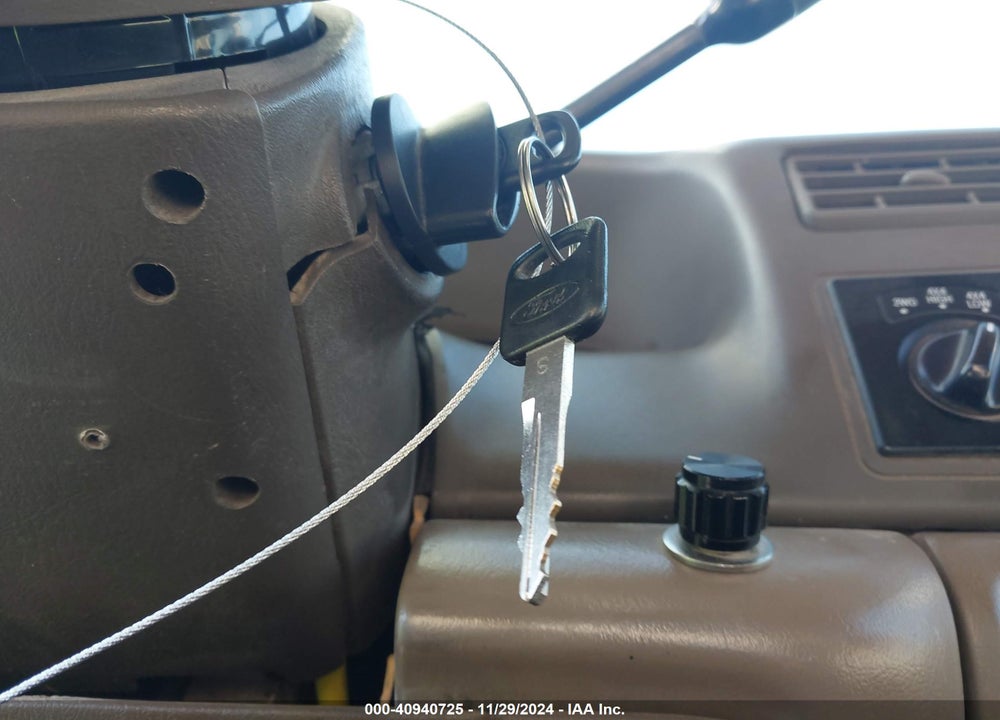 2001 FORD F 350 VIN: 3FTSW31F81MA60148