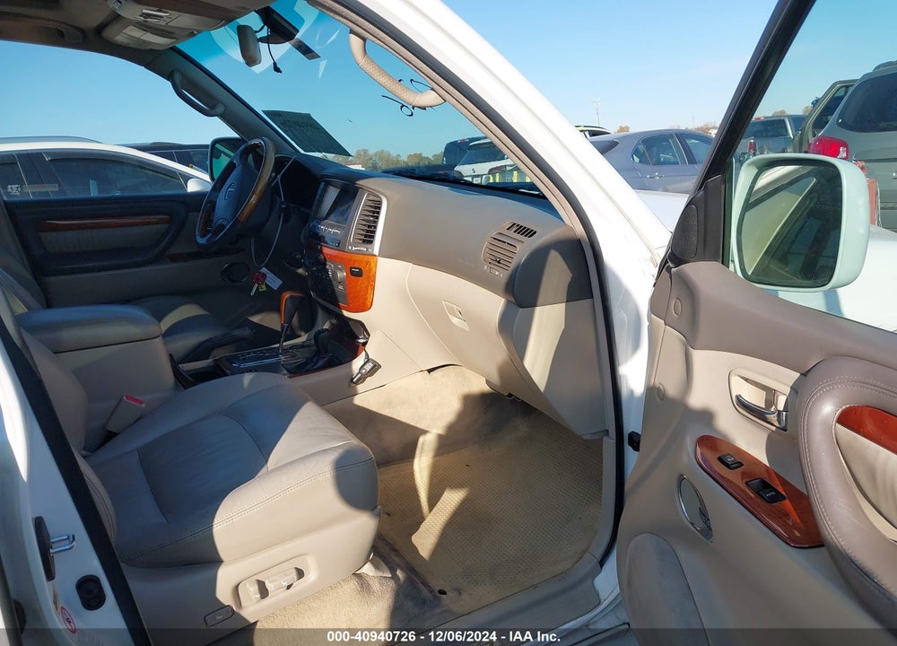 2006 LEXUS LX 470 VIN: JTJHT00W064011853