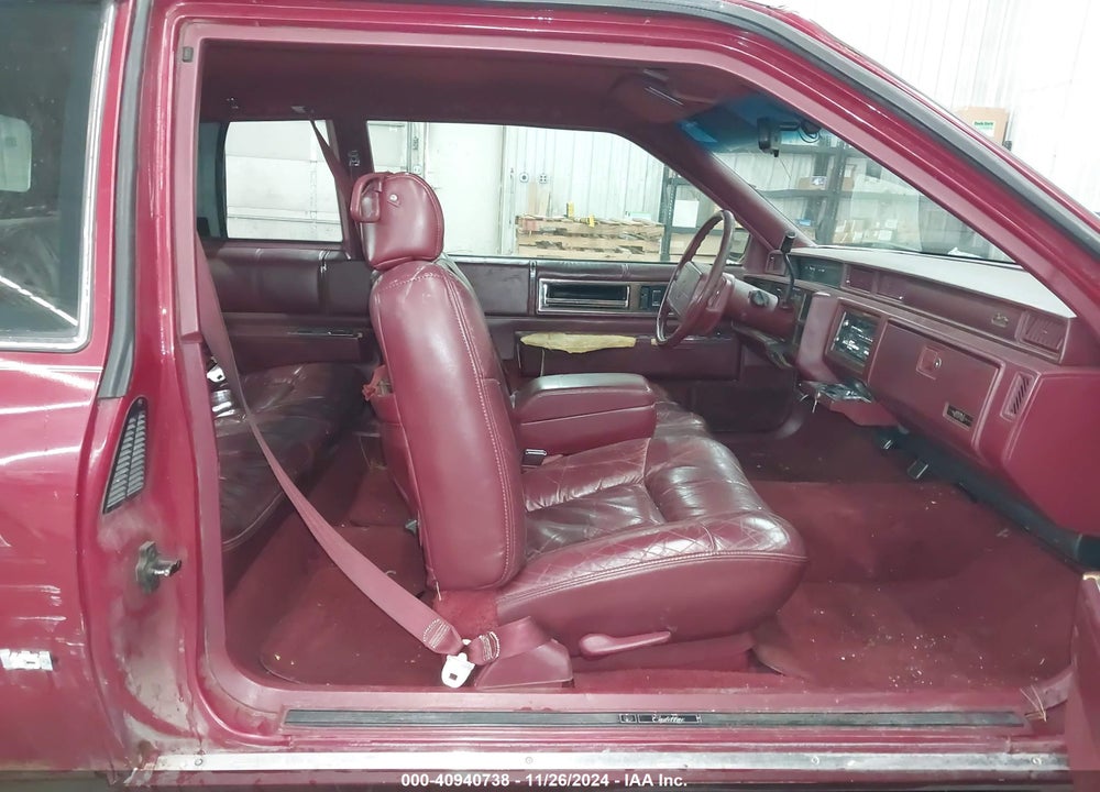 1992 CADILLAC DEVILLE VIN: 1G6CD13B8N4305236