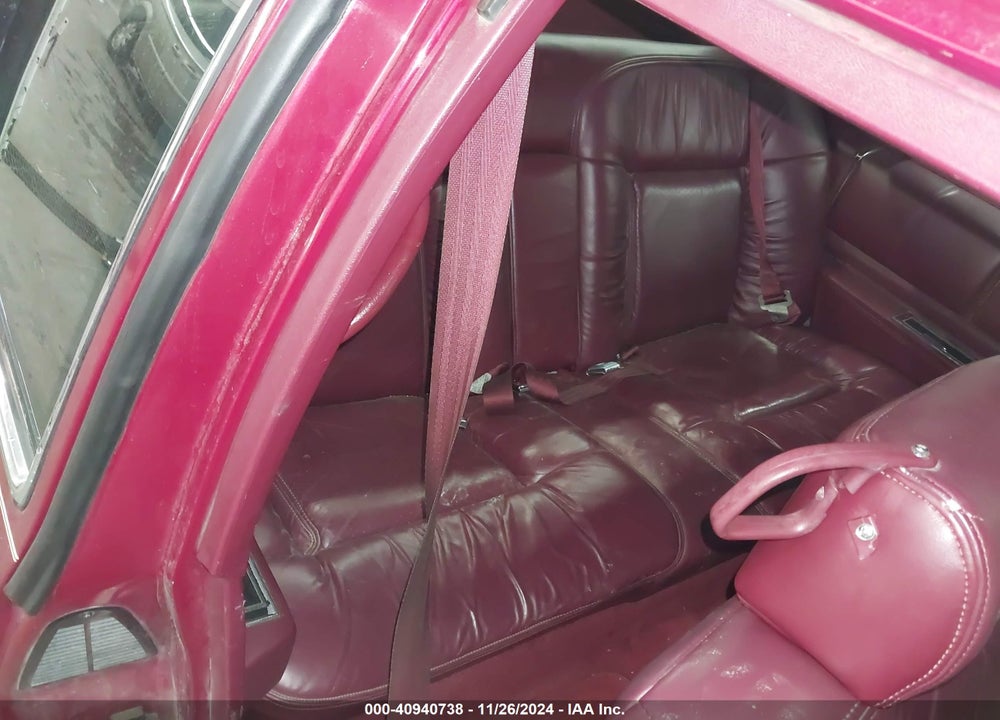 1992 CADILLAC DEVILLE VIN: 1G6CD13B8N4305236