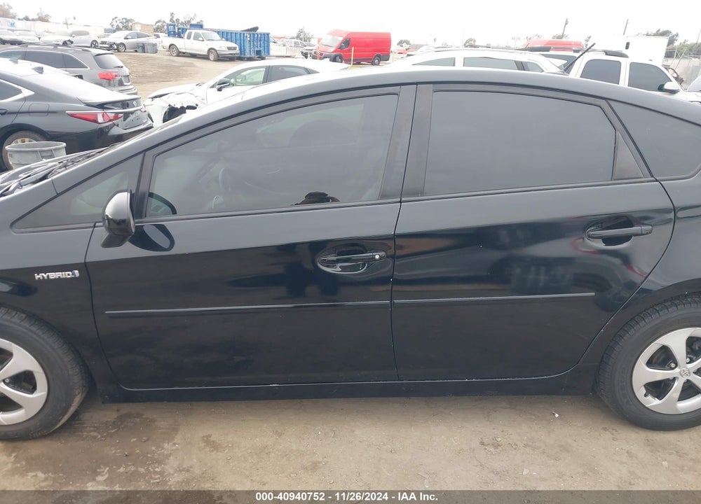 2012 TOYOTA PRIUS FOUR VIN: JTDKN3DUXC5464557