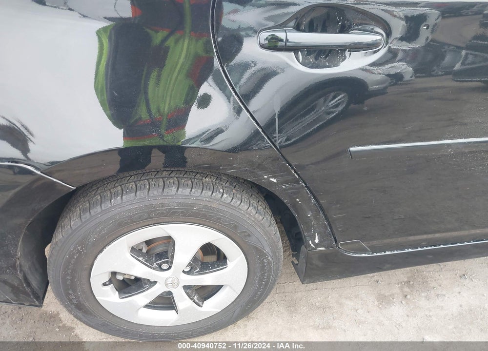 2012 TOYOTA PRIUS FOUR VIN: JTDKN3DUXC5464557
